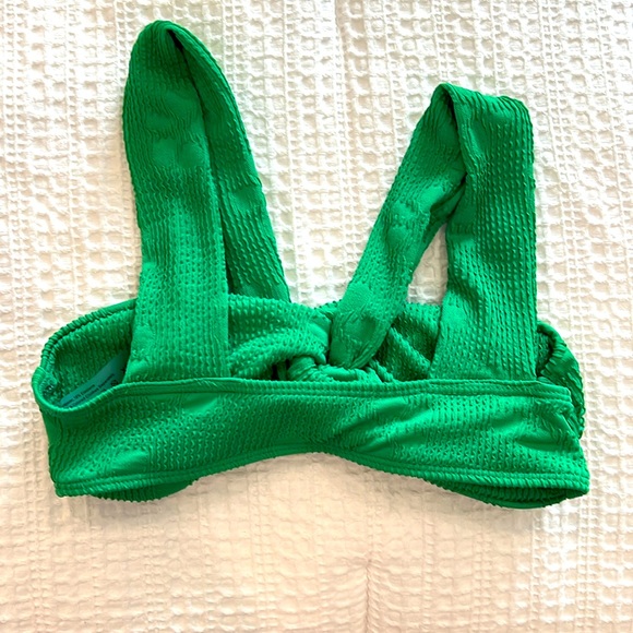 💚✨Cutest Kelly Green Bikini Set! - XS - Preppy! High waisted, cross over top✨💚 - Picture 8 of 10